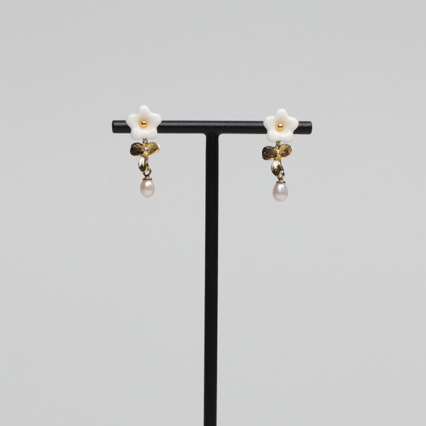 Earrings Clusia w. pearl