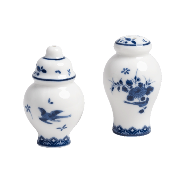 Salt and pepper set